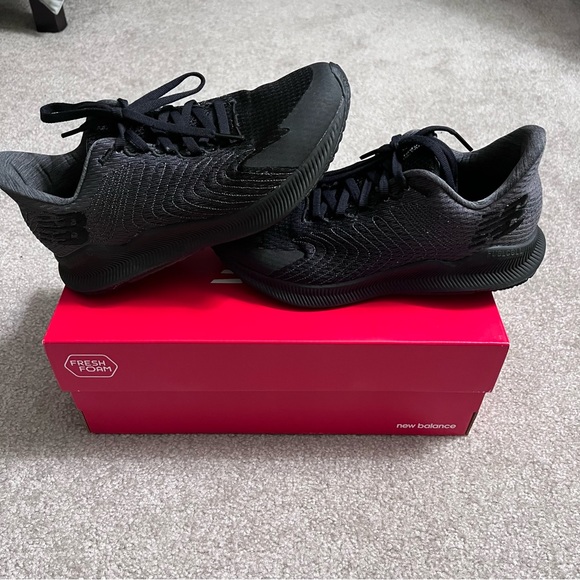EUC New Balance Women's FuelCell Propel V1 Running Shoe Size 7 Wide-Black - Picture 5 of 14